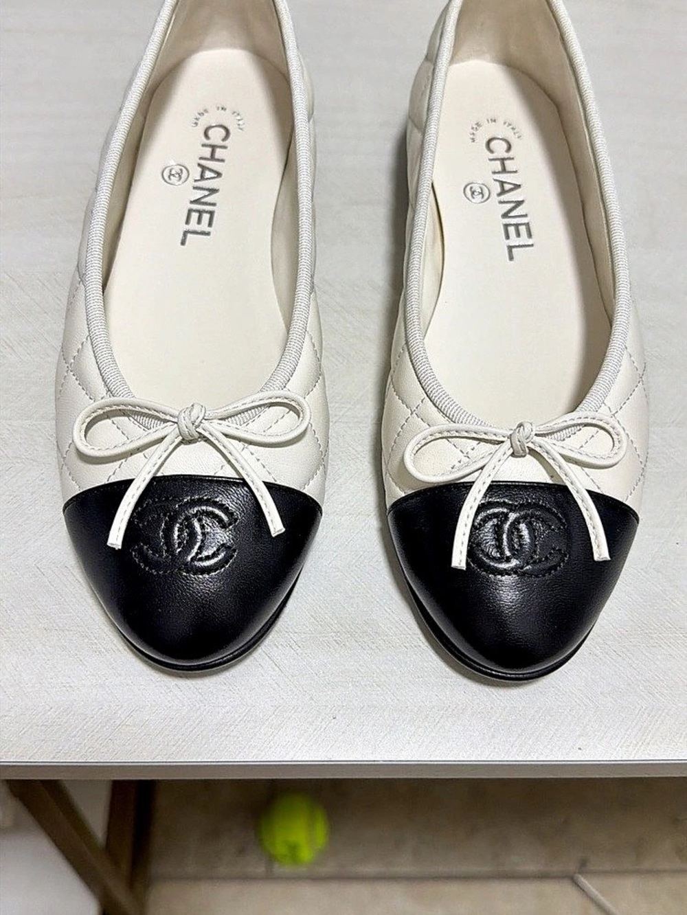 Chanel Quilted Lambskin CC Cap Toe Ballet Flats White Black EU 36.5